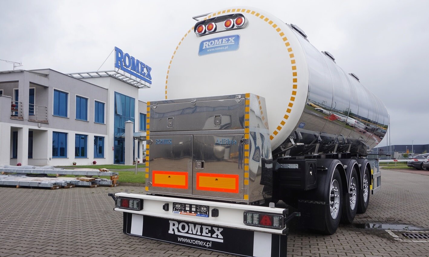 ROMEX - Semiremorci cisterne AdBlue - 3