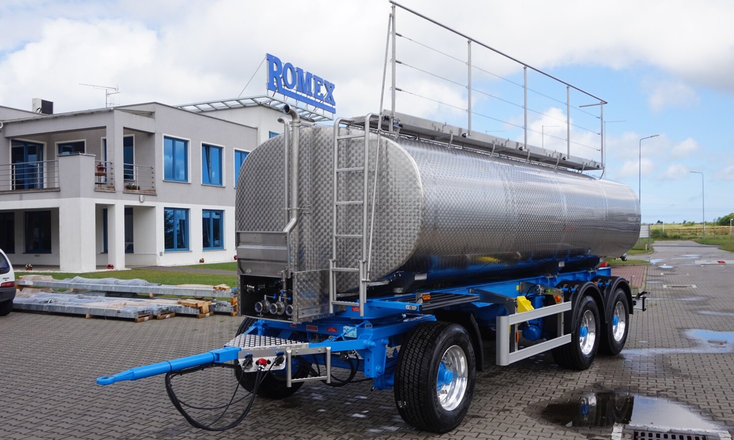 ROMEX - Milk collecting trailers - 4
